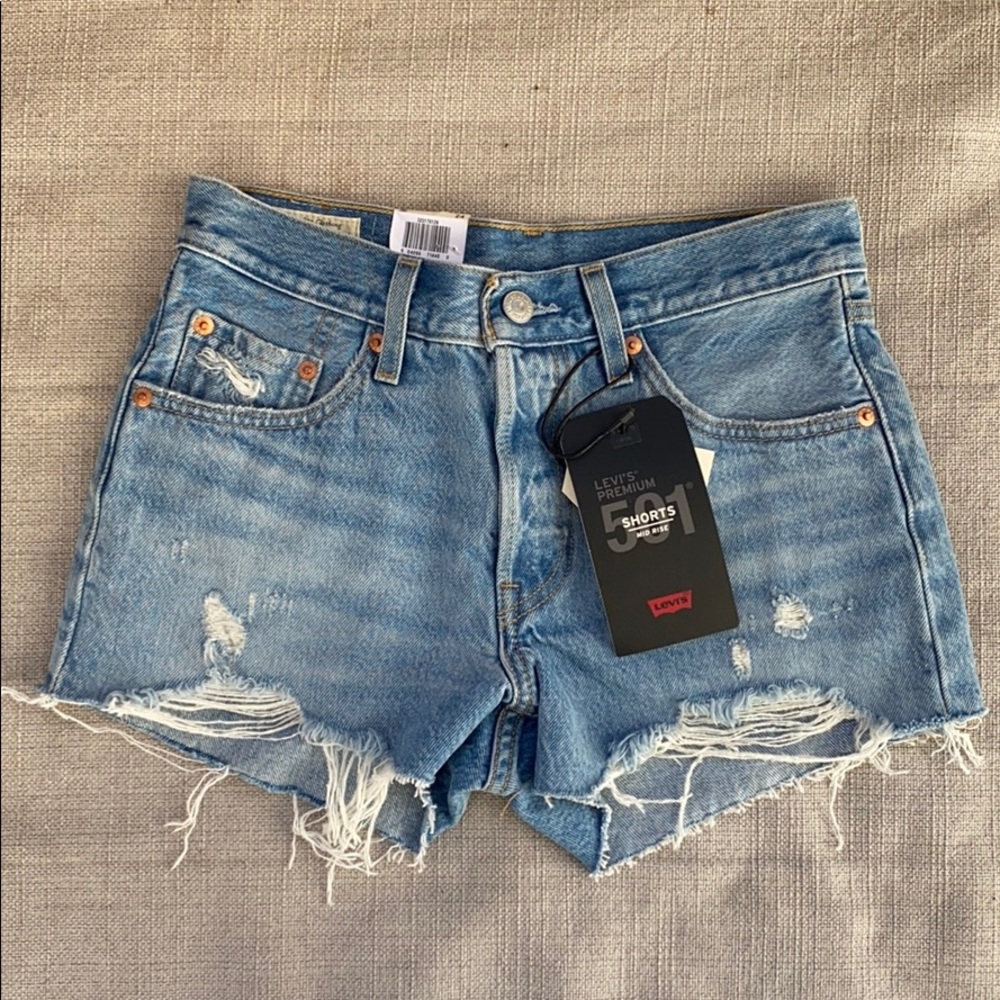 LEVI’S 501 MID RISE DENIM SHORTS